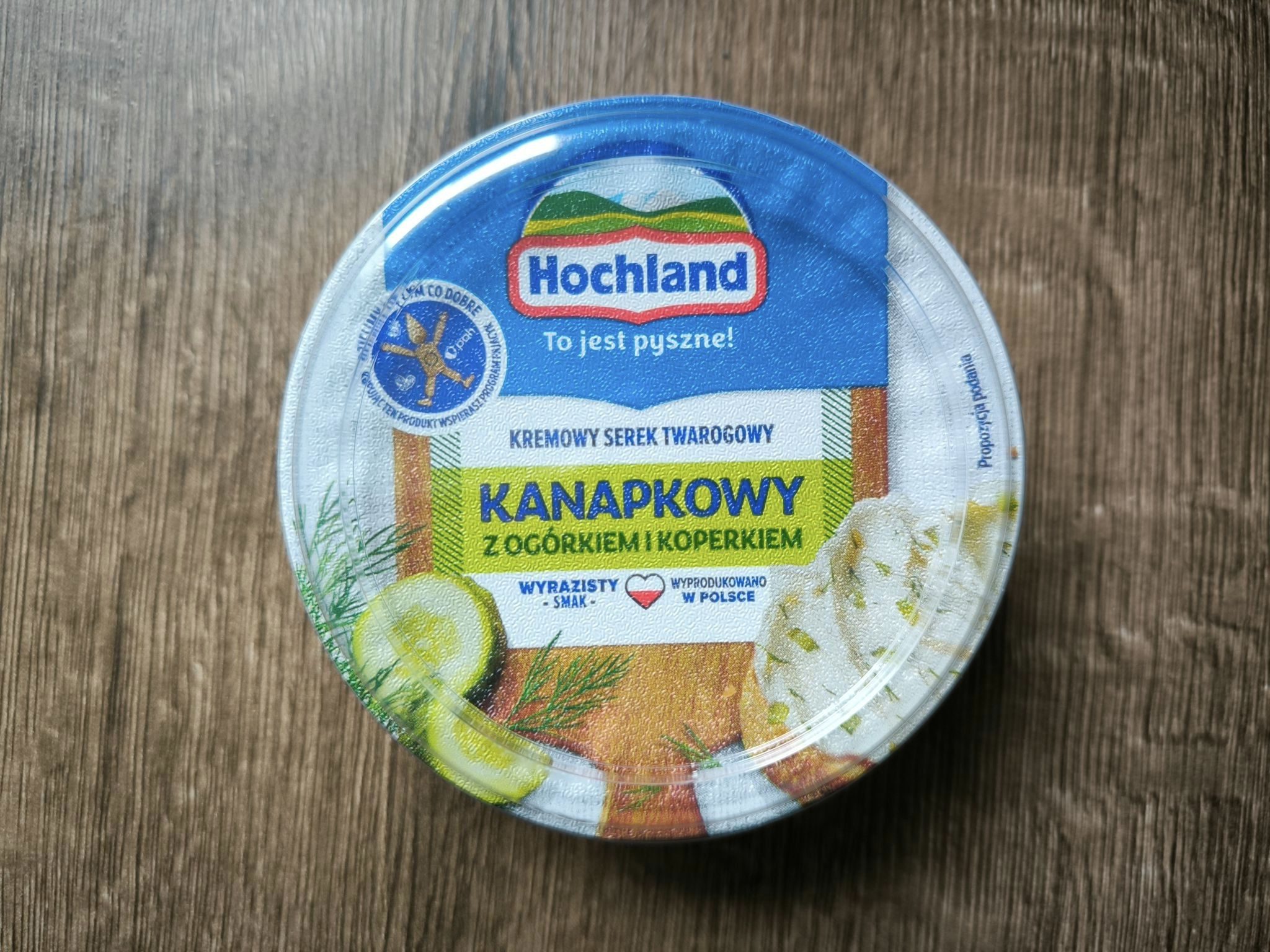 Kremowy serek twarogowy, kanapkowy z ogórkiem i koperkiem – Hochland 5 (1)